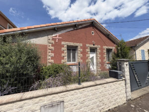 Maison de plain-pied 75 m2 avec dépendance